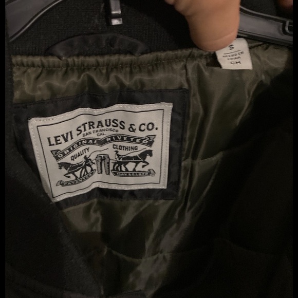 Levi’s Black Waterproof Bomber Jacket - Picture 3 of 8
